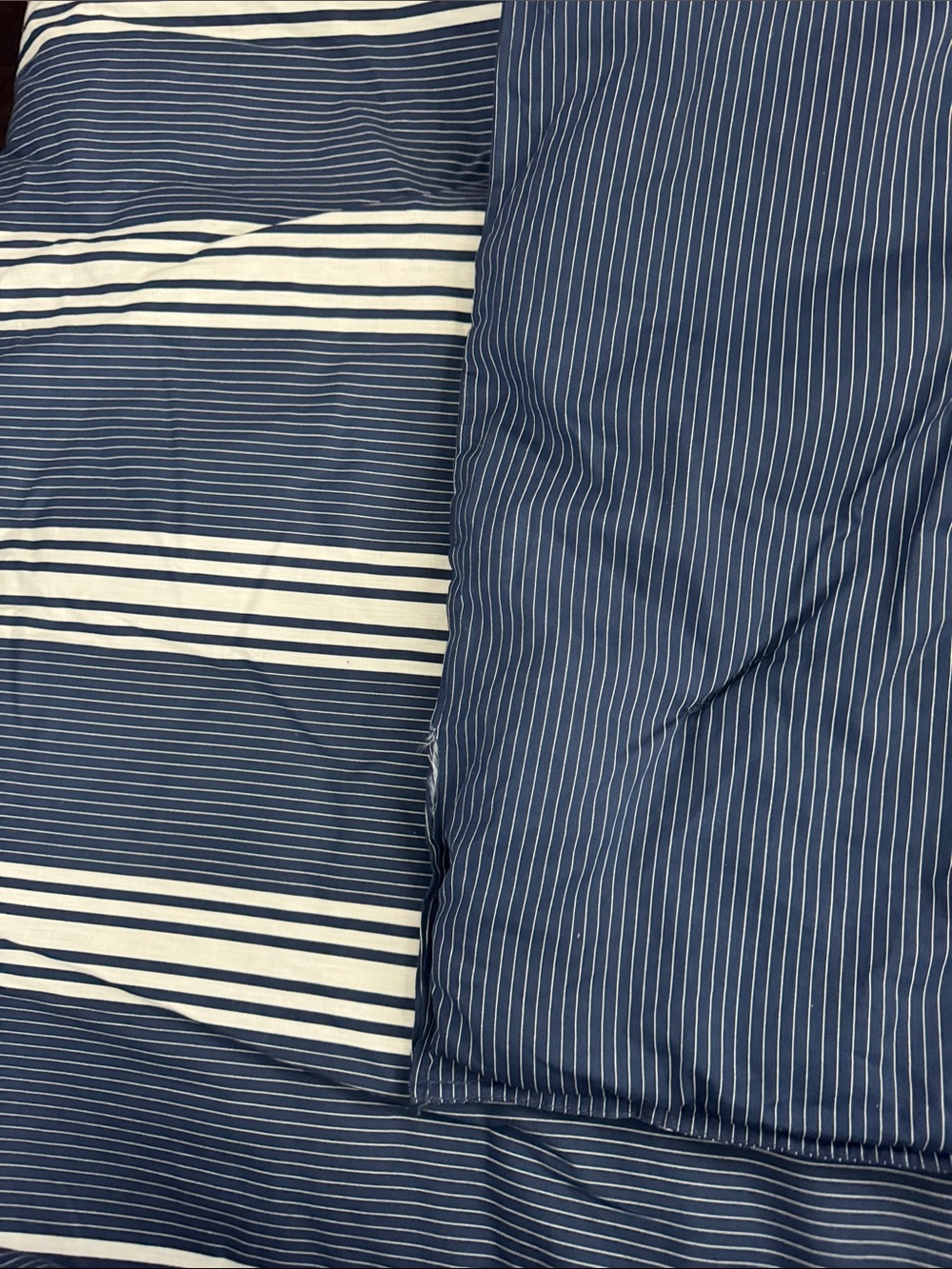 Nautica Navy and White Striped Comforter Set FULL/Queen with Shams - Picture 4 of 4